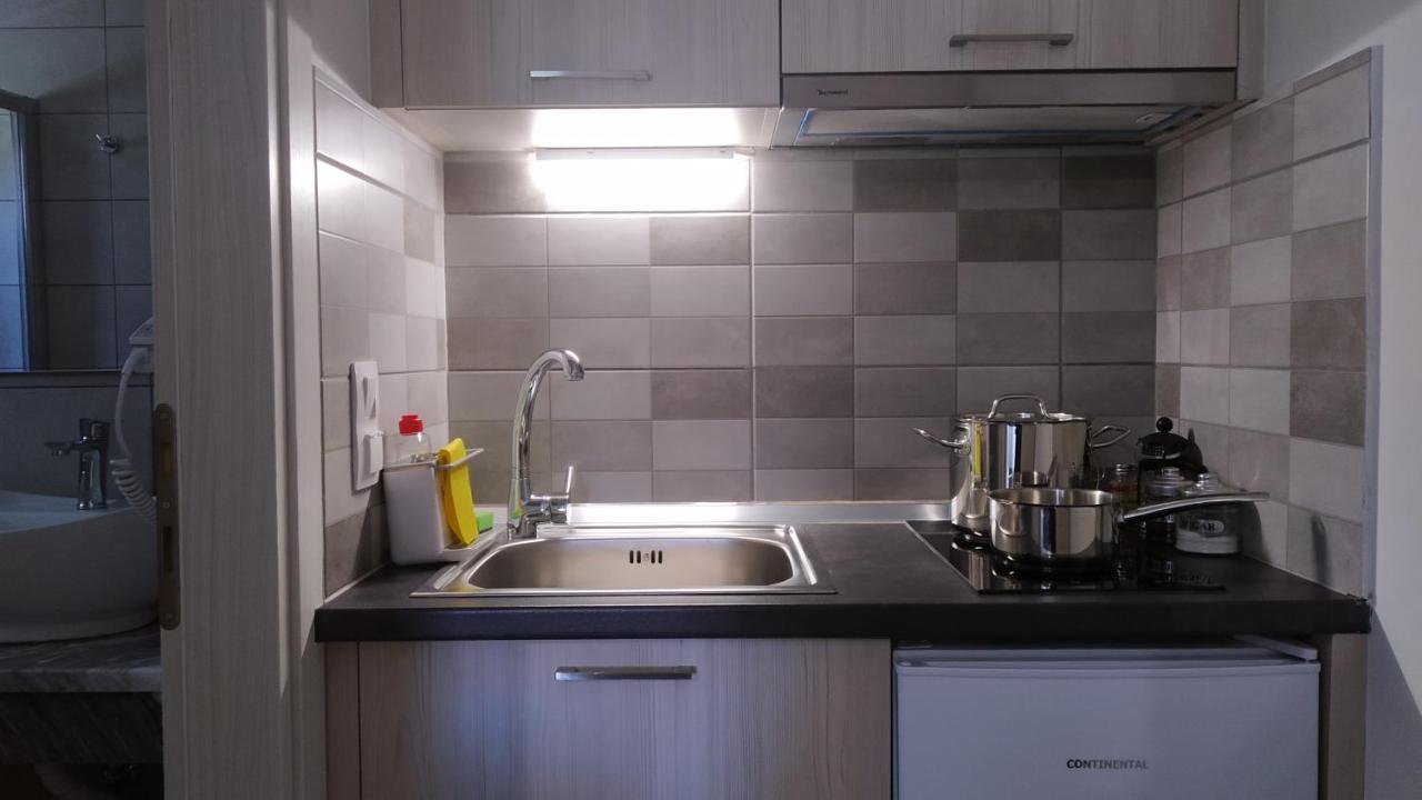 Harmony Studios & Apartments สกาลา โปเตมิอัส ภายนอก รูปภาพ