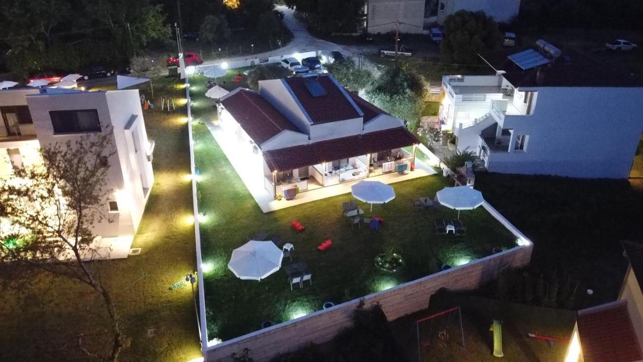 Harmony Studios & Apartments สกาลา โปเตมิอัส ภายนอก รูปภาพ