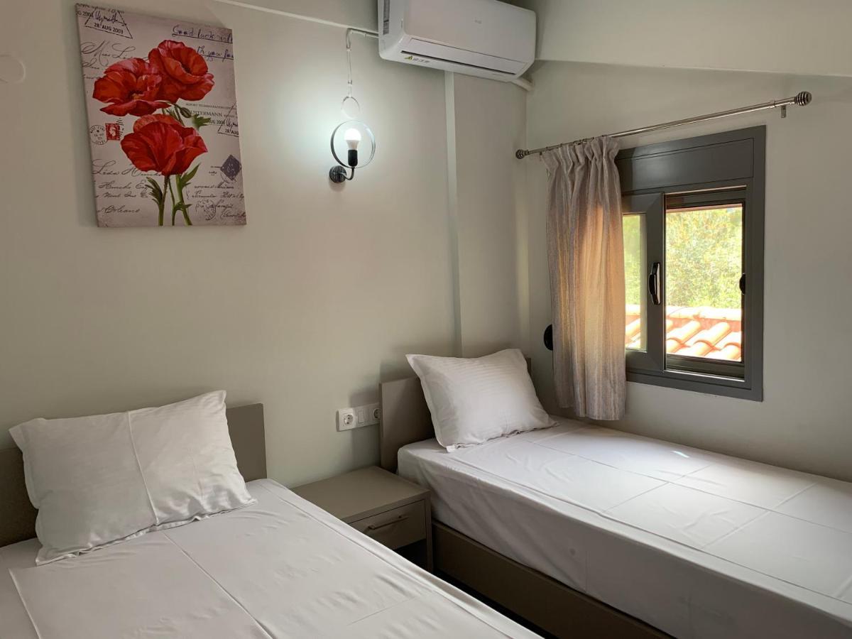 Harmony Studios & Apartments สกาลา โปเตมิอัส ภายนอก รูปภาพ