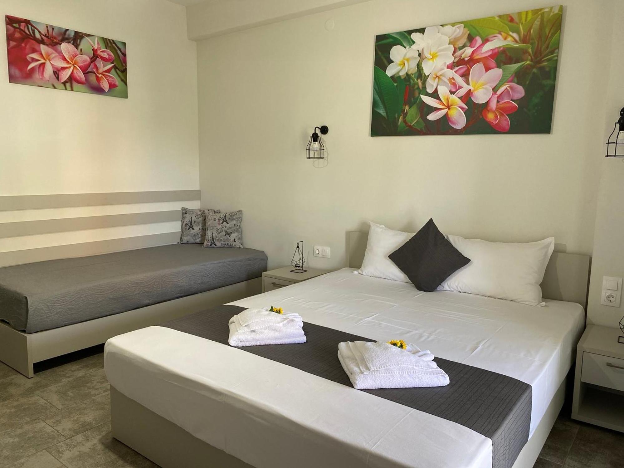 Harmony Studios & Apartments สกาลา โปเตมิอัส ภายนอก รูปภาพ